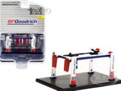Adjustable Four-Post Lift BFGoodrich White Red Four-Post Lifts Four-Post Lifts Series 4 1/64 Diecast Model Greenlight 16150B