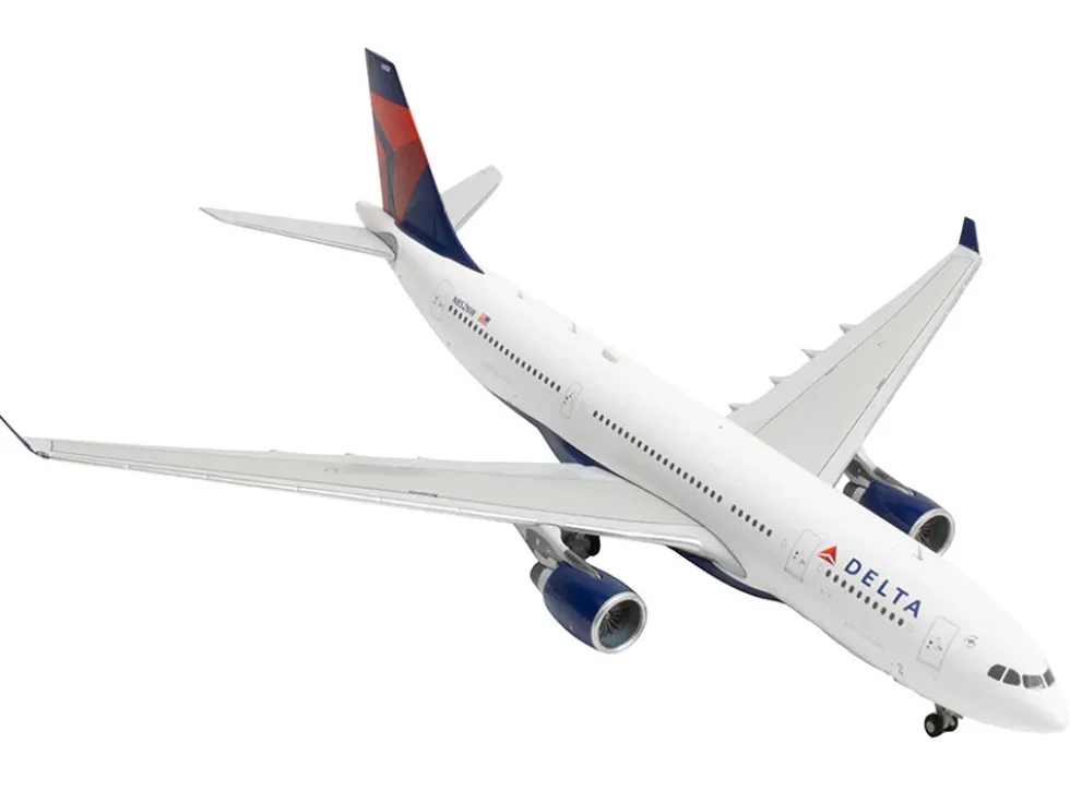 Airbus A330-200 Commercial Aircraft "Delta Air Lines" (N852NW) White with Red and Blue Tail 1/400 Diecast Model Airplane by GeminiJets