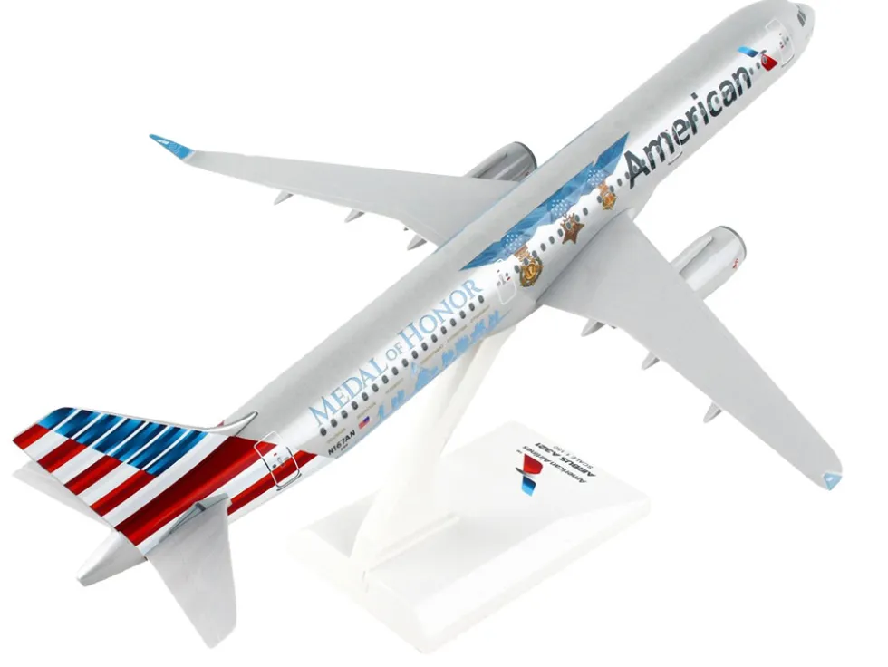 Airbus A321 Commercial Aircraft "American Airlines - Medal of Honor" (N167AN) Gray with Red and Blue Tail (Snap-Fit) 1/150 Plastic Model by Skymarks