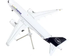 Airbus A320neo Commercial Aircraft Lufthansa LoveHansa White with Blue Tail Gemini 200 Series 1/200 Diecast Model Airplane GeminiJets G2DLH1198