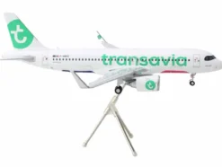 Airbus A320neo Commercial Aircraft "Transavia Airlines" (F-GNEO) White with Green Tail "Gemini 200" Series 1/200 Diecast Model Airplane by GeminiJets
