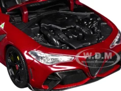 Alfa Romeo Giulia GTA Red Metallic with Carbon Top 1/18 Diecast Model Car by Bburago
