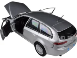 Alfa Romeo 159 SW Silver 1/24 Diecast Car Model Motormax 73372