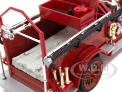 1921 American Lafrance Fire Engine 1/32 Diecast Model Car Signature Models 32371