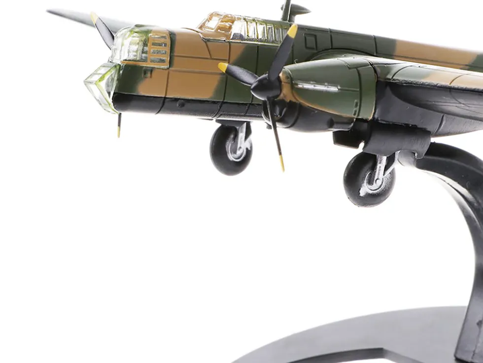 Armstrong Whitworth Whitley Mk V Bomber Aircraft No 102 Squadron RAF Driffield Royal Air Force 1940 Planes of World War II Series 1/144 Diecast Model Airplane Luppa LCM019