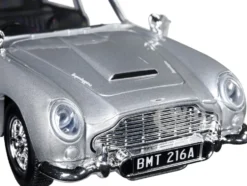 Aston Martin DB5 RHD Right Hand Drive Silver Metallic James Bond 007 Goldfinger 1964 Movie James Bond Collection Series 1/24 Diecast Model Car Motormax 79857