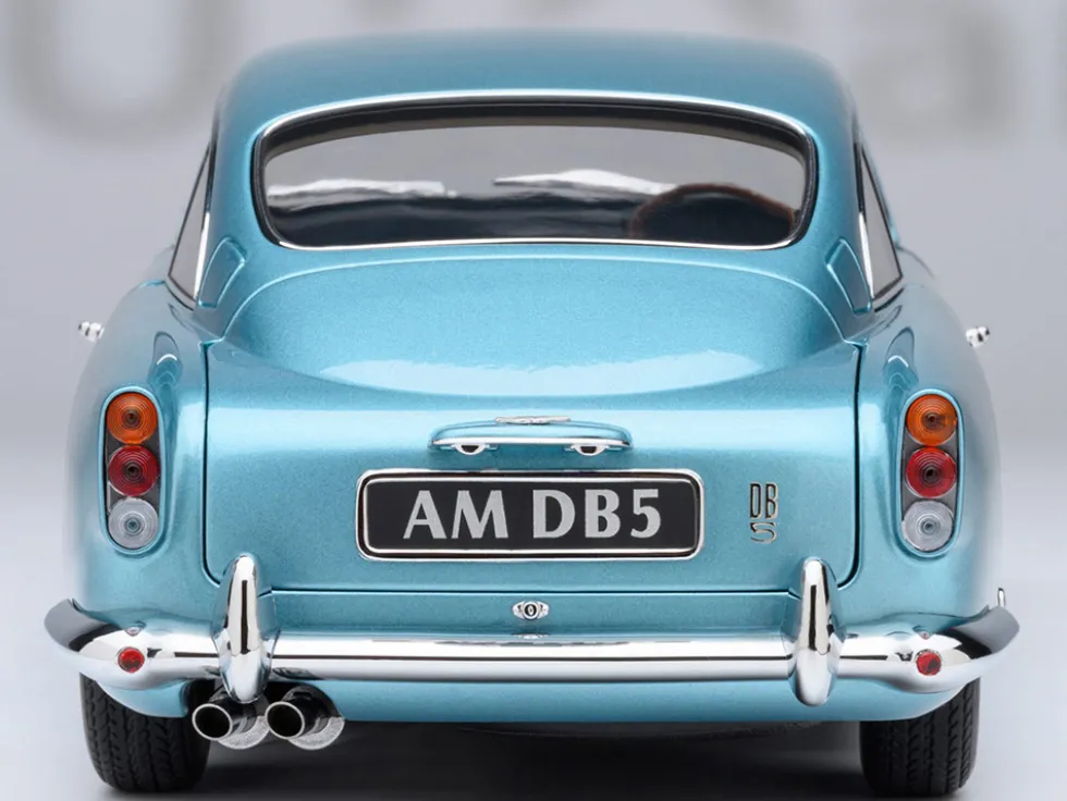 Aston Martin DB5 RHD (Right Hand Drive) Caribbean Pearl Blue Metallic 1/18 Model Car by Autoart
