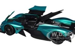 Aston Martin Valkyrie Green Metallic with Matt Black Top "Special Edition" Series 1/18 Diecast Model Car by Maisto