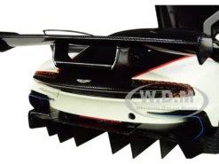 Aston Martin Vulcan Stratus White Red Blue Stripes 1/18 Model Car Autoart 70261