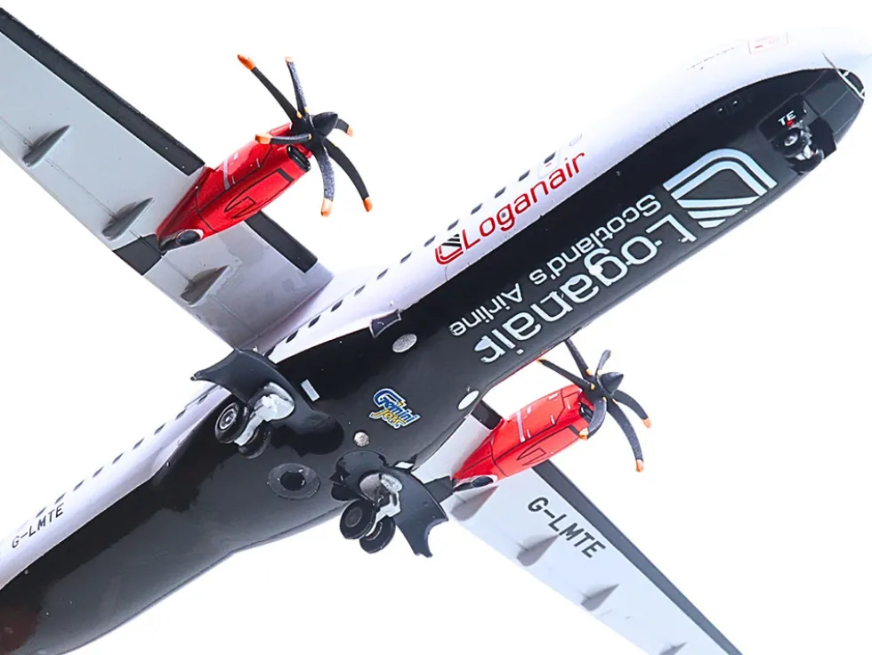 ATR 72-600 Commercial Aircraft "Loganair - Scotland's Airline" (G-LMTE) White with Red Plaid Tail "Gemini 200" Series 1/200 Diecast Model Airplane by GeminiJets
