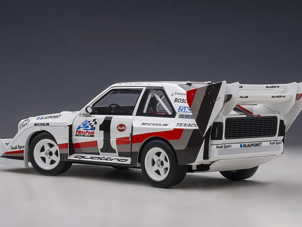 Audi Quattro S1 #1 Walter Roehrl Winner Pikes Peak 1987 1/18 Model Car Autoart 88700