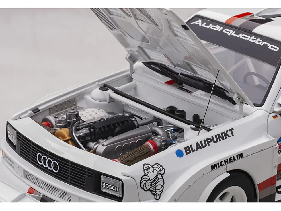 Audi Quattro S1 #1 Walter Roehrl Winner Pikes Peak 1987 1/18 Model Car Autoart 88700