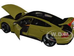 2022 Audi RS e tron GT Dark Green with Sunroof 1/18 Diecast Model Car Bburago 11050grn
