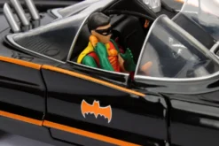 Batman Classic TV Series (1966) Batmobile Batman and Robin in 1/24 Diecast Model Car Jada 98259