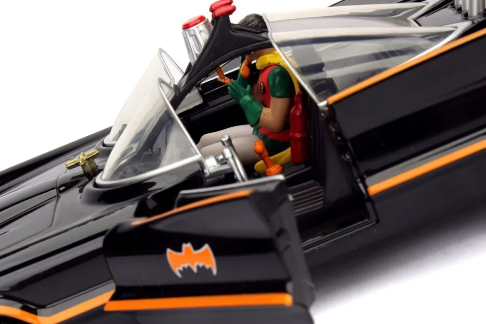 Batman Classic TV Series (1966) Batmobile Batman and Robin in 1/24 Diecast Model Car Jada 98259