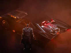 Batmobile Matt Black with Lights Batman Diecast Figurine The Batman 2022 Movie DC Comics 1/18 Diecast Model Car Jada 32504