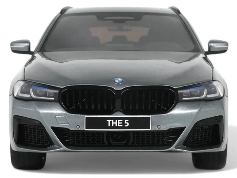 2023 BMW 530E XDrive M Silver Metallic 1/18 Model Car by GT Spirit