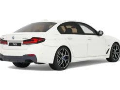 2023 BMW 545e xDrive M Sport Alpine White 1/18 Model Car by GT Spirit
