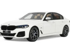 2023 BMW 545e xDrive M Sport Alpine White 1/18 Model Car by GT Spirit