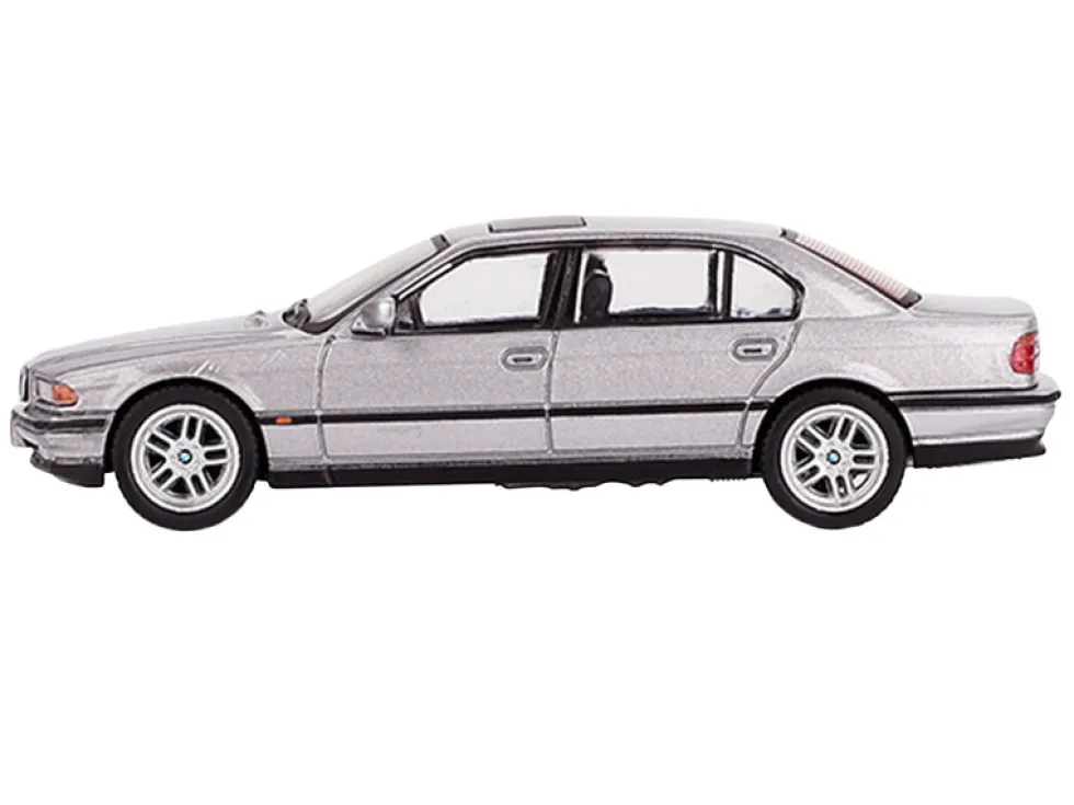 BMW 750IL Aspen Silver Metallic with Sun Roof Limited Edition 1/64 Diecast Model Car by Mini GT