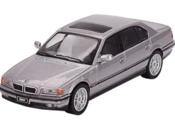 BMW 750IL Aspen Silver Metallic with Sun Roof Limited Edition 1/64 Diecast Model Car by Mini GT