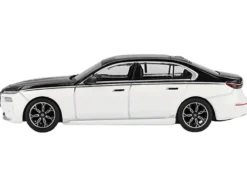 BMW i7 xDrive60 Dravit Alpine White and Black Sapphire Limited Edition 1/64 Diecast Model Car by Mini GT