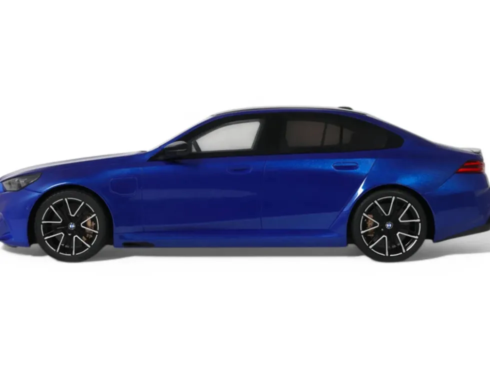 2024 BMW M5 (G90) Marina Bay Blue Metallic with Black Top 1/18 Model Car by GT Spirit