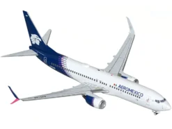 Boeing 737-800 Commercial Aircraft "AeroMexico" (N957AM) White with Dark Blue Tail "Gemini 200" Series 1/200 Diecast Model Airplane by GeminiJets