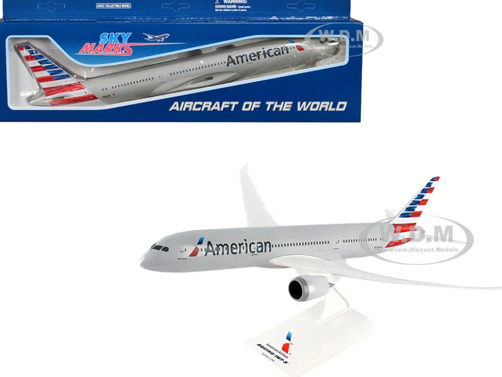 Boeing 787 9 Commercial Aircraft American Airlines N820AL Gray with Blue and Red Tail Snap Fit 1/200 Plastic Model Skymarks SKR936