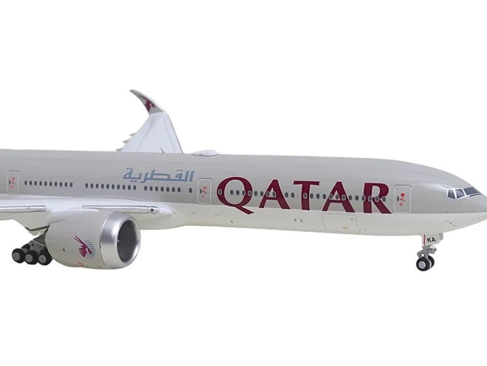 Boeing 777-9 Commercial Aircraft "Qatar Airways" (A7-BKA) Gray with Dark Red Tail Graphics 1/400 Diecast Model Airplane by GeminiJets