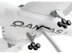 Boeing 787 9 Commercial Aircraft with Flaps Down Qantas Airways Spirit of Australia White with Red Tail Gemini 200 Series 1/200 Diecast Model Airplane GeminiJets G2QFA983F