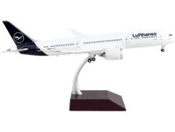 Boeing 787 9 Commercial Aircraft with Flaps Down Lufthansa White with Blue Tail Gemini 200 Series 1/200 Diecast Model Airplane GeminiJets G2DLH1050F