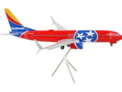 Boeing 737 800 Commercial Aircraft with Flaps Down Southwest Airlines Tennessee One Tennessee Flag Livery Gemini 200 Series 1/200 Diecast Model Airplane GeminiJets G2SWA1011F