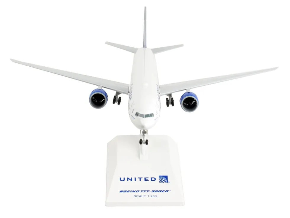 Boeing 777-300 Commercial Aircraft with Landing Gear "United Airlines" (N2749U) White with Blue Tail (Snap-Fit) 1/200 Plastic Model by Skymarks