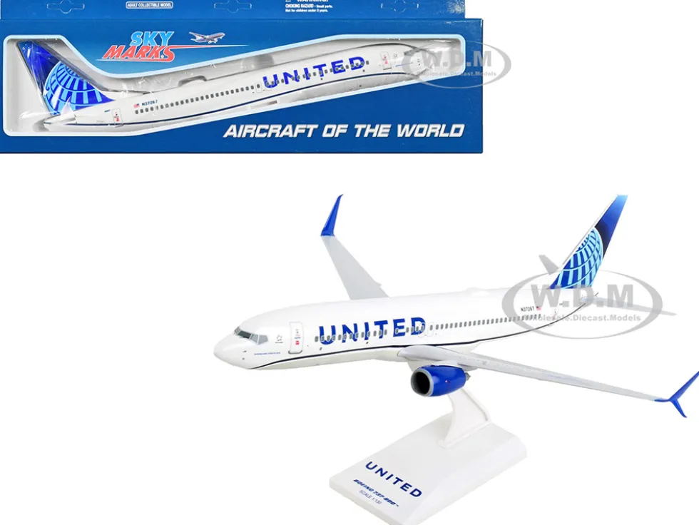 Boeing 737-800 Commercial Aircraft with Wi-Fi Dome "United Airlines" (N37267) White with Blue Tail (Snap-Fit) 1/130 Plastic Model by Skymarks