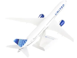 Boeing 787-10 Dreamliner Commercial Aircraft "United Airlines" (N12010) White with Blue Tail (Snap-Fit) 1/200 Plastic Model by Skymarks