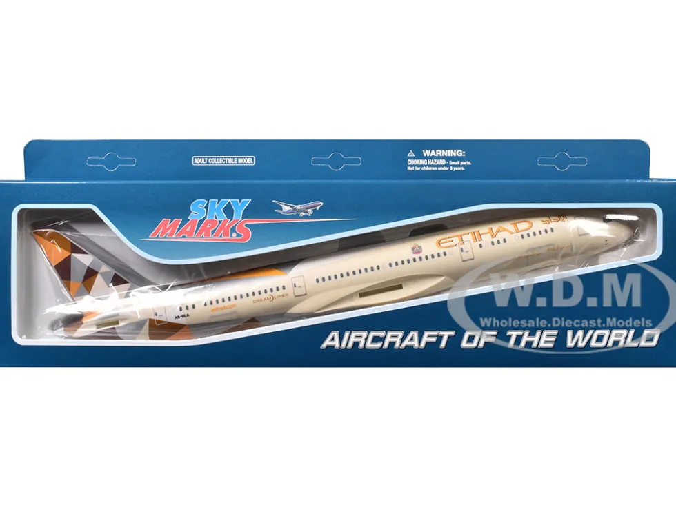 Boeing 787-9 Dreamliner Commercial Aircraft "Etihad Airlines" (A6-BLA) Beige with Tail Graphics (Snap-Fit) 1/200 Plastic Model by Skymarks