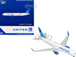 Boeing 767-300ER Commercial Aircraft "United Airlines" (N670UA) White with Blue Tail 1/400 Diecast Model Airplane by GeminiJets