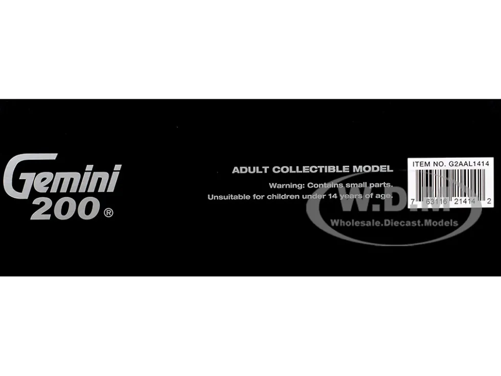 Boeing 777-200ER Commercial Aircraft "American Airlines" (N788AN) Silver with Striped Tail "Gemini 200" Series 1/200 Diecast Model Airplane by GeminiJets
