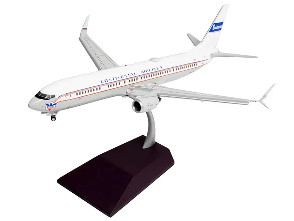 Boeing 737-900ER Commercial Aircraft with Flaps Down "Continental Airlines - United Airlines" (N75435) White with Red and Blue Stripes "Gemini 200" Series 1/200 Diecast Model Airplane by GeminiJets