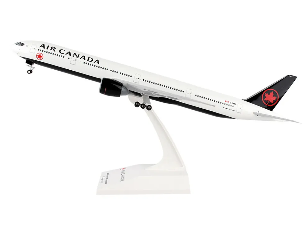 Boeing 777 300ER Commercial Aircraft Air Canada C-FKAU White with Black Tail Snap Fit 1/200 Plastic Model Skymarks SKR955