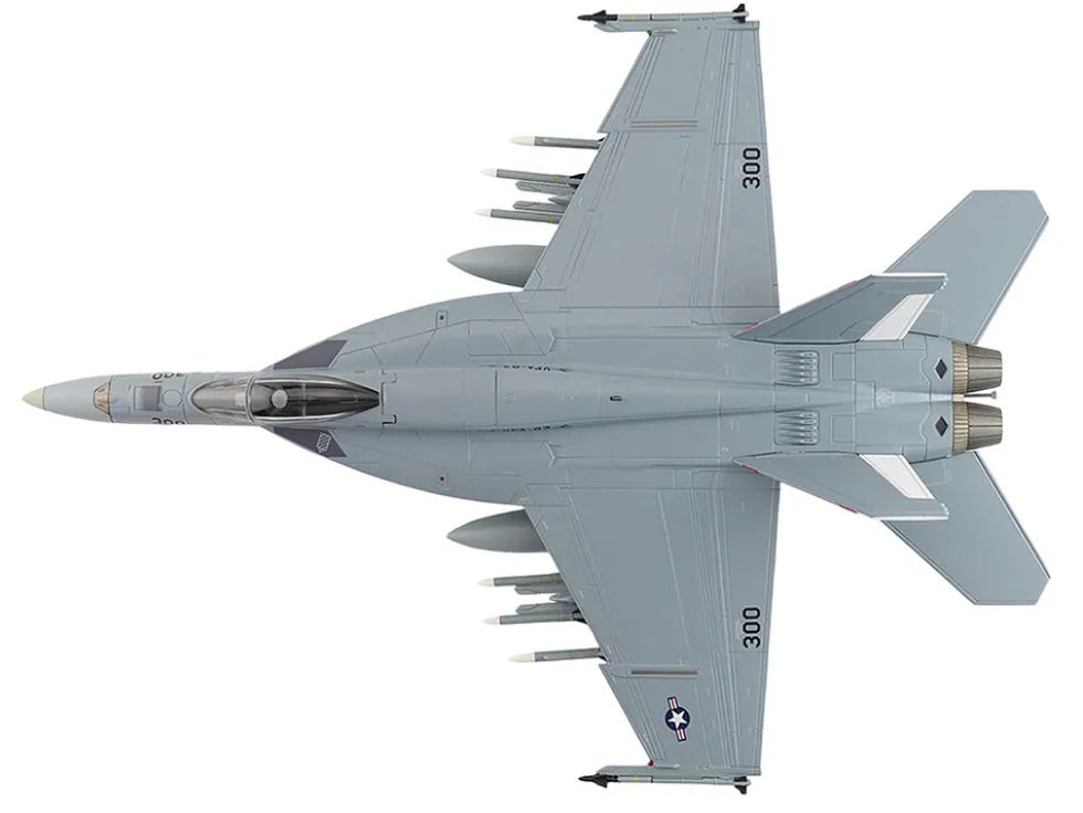 Boeing F/A-18E Super Hornet Fighter Aircraft "168910, Golden Warriors, VFA-87, Operation Inherent Resolve" (2017) United States Navy "Air Power Series" 1/72 Diecast Model by Hobby Master