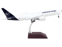 Boeing 777F Commercial Aircraft Lufthansa Cargo White with Blue Tail Gemini 200 Interactive Series 1/200 Diecast Model Airplane GeminiJets G2DLH1144