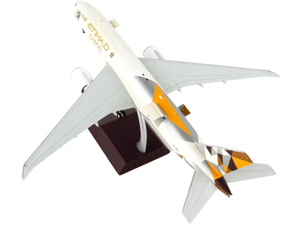 Boeing 777F Commercial Aircraft Etihad Airways Cargo Beige with Tail Graphics Gemini 200 Interactive Series 1/200 Diecast Model Airplane GeminiJets G2ETD955