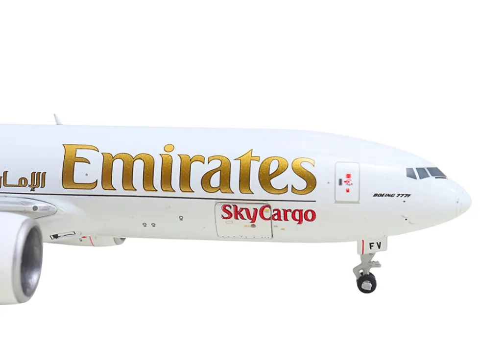 Boeing 777F Commercial Aircraft "Emirates SkyCargo" (A6-EFV) White with Striped Tail "Interactive Series" 1/400 Diecast Model Airplane by GeminiJets