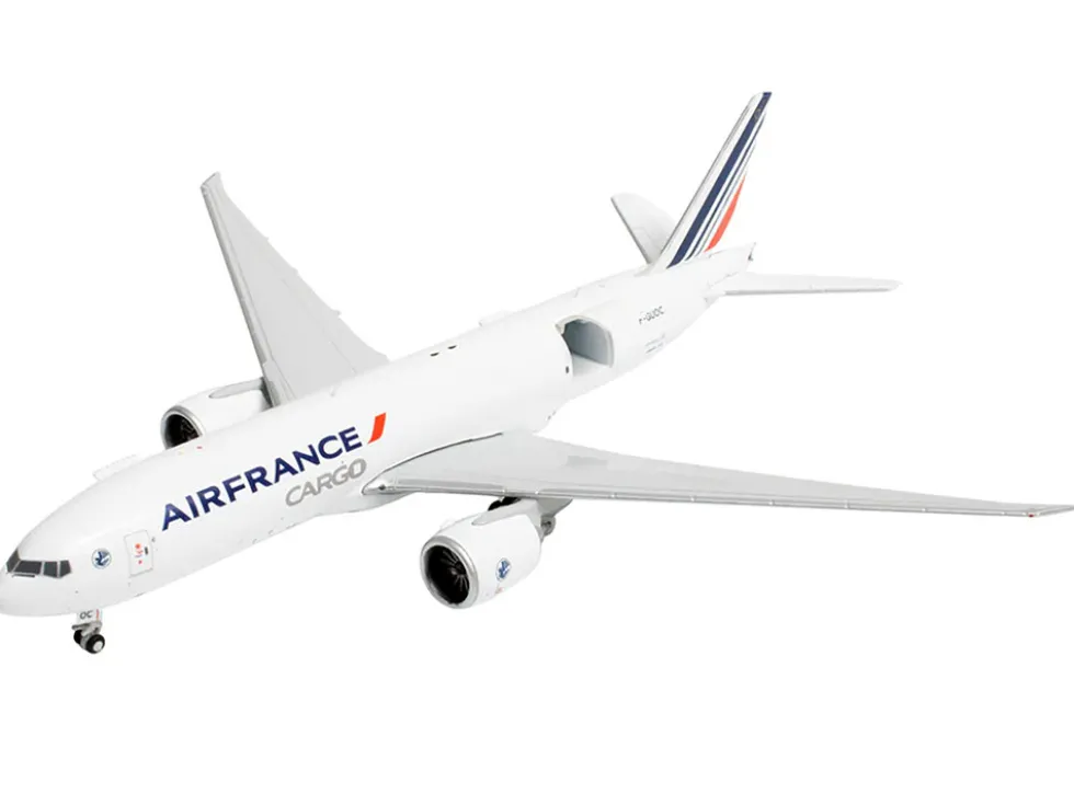 Boeing 777F Commercial Aircraft "Air France Cargo" (F-GUOC) White with Red and Blue Striped Tail "Interactive Series" 1/400 Diecast Model Airplane by GeminiJets