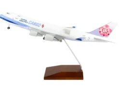 Boeing 747-400F Commercial Aircraft with Landing Gear "China Airlines Cargo" (B-18701) White with Purple Stripes (Snap-Fit) 1/200 Plastic Model by Skymarks