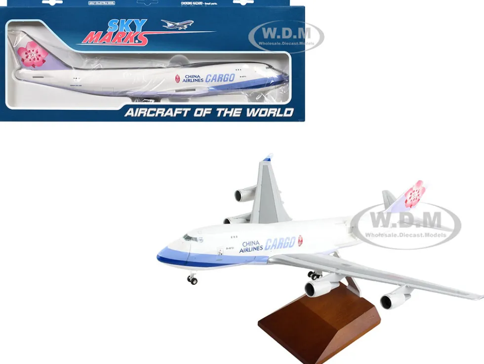 Boeing 747-400F Commercial Aircraft with Landing Gear "China Airlines Cargo" (B-18701) White with Purple Stripes (Snap-Fit) 1/200 Plastic Model by Skymarks