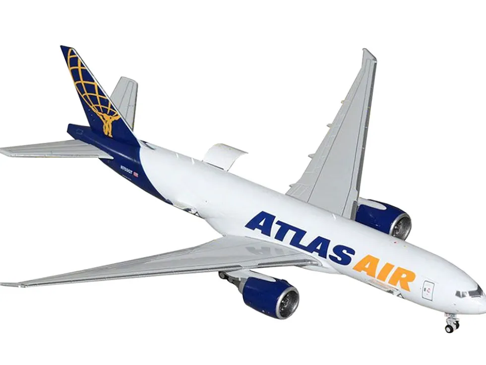 Boeing 777-200LRF Commercial Aircraft "Atlas Air" (N703GT) White with Blue Tail "Interactive Series" 1/400 Diecast Model Airplane by GeminiJets