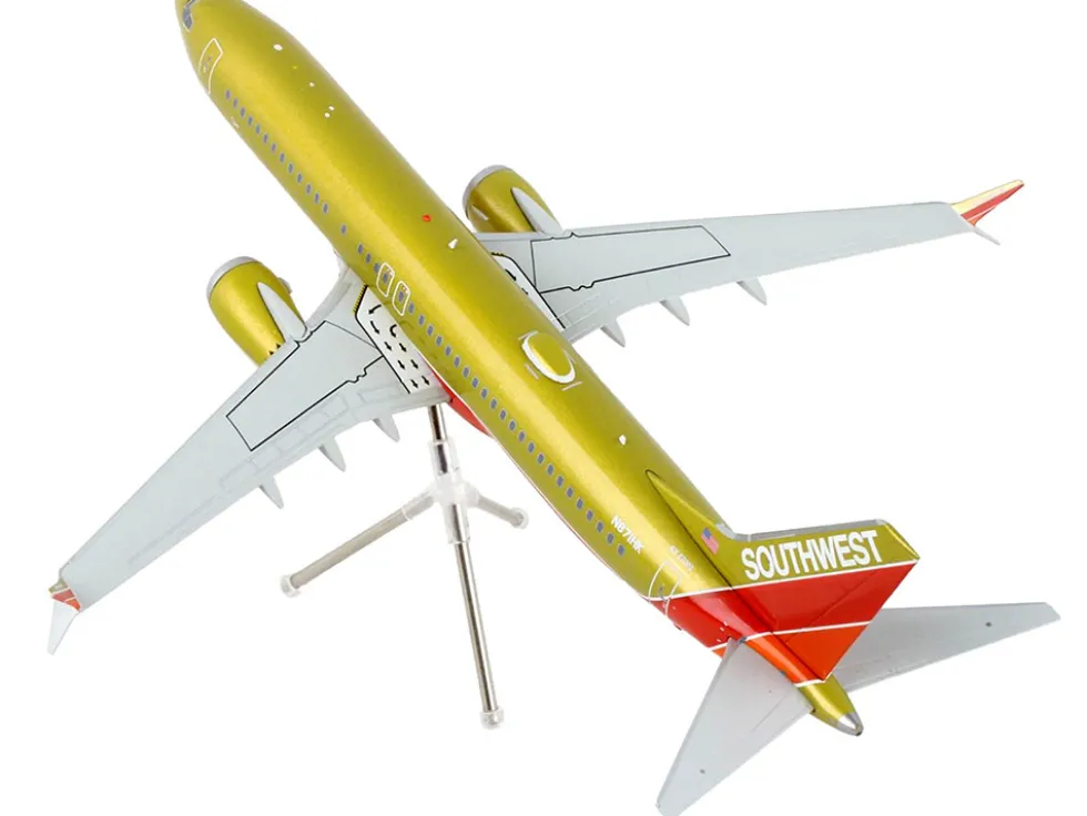 Boeing 737 MAX 8 Commercial Aircraft Southwest Airlines Gold and Red Gemini 200 Series 1/200 Diecast Model Airplane GeminiJets G2SWA1216